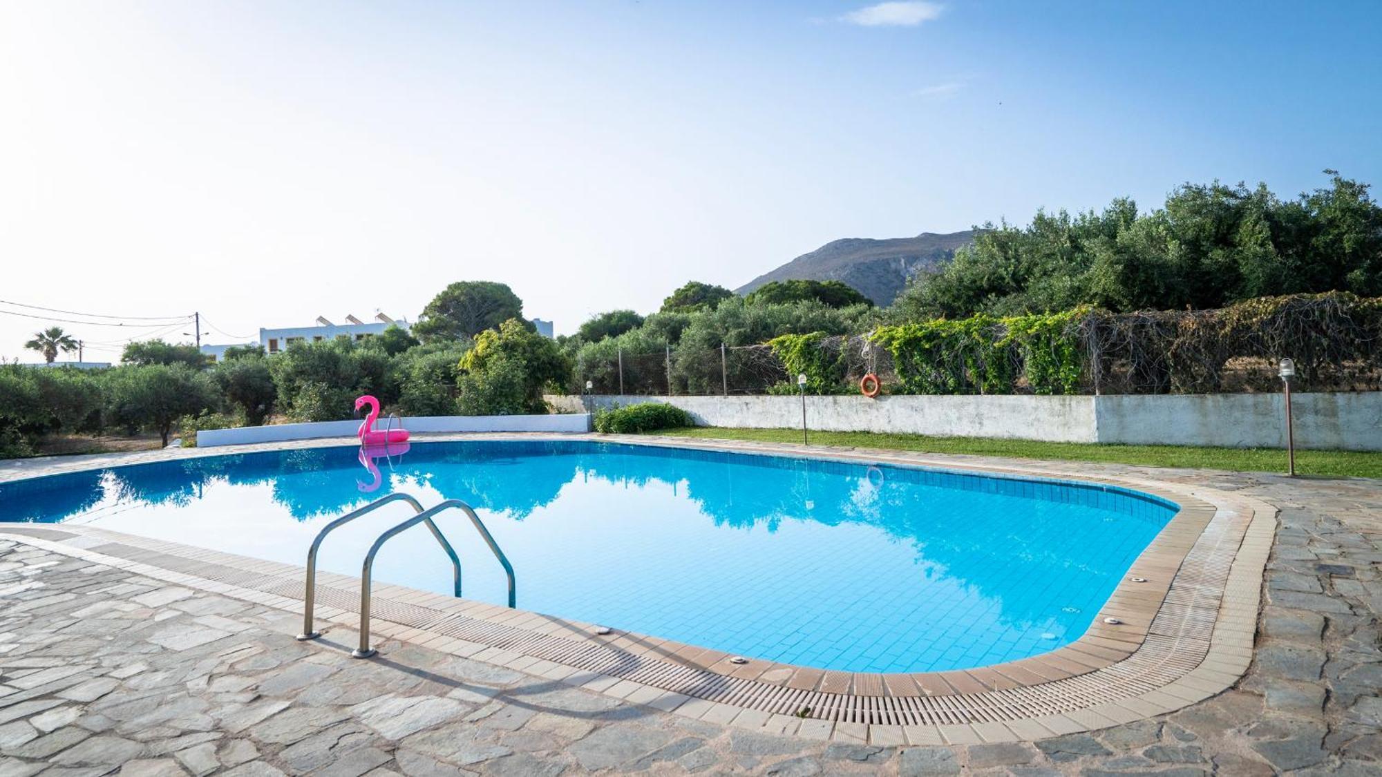 Aeolus Pool Apts Palekastro Bagian luar foto
